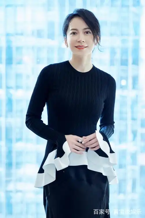 路人镜头下的俞飞鸿,无修图无滤镜,真是不给其他女星留活路