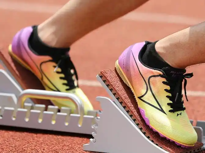 天赐之翼田径鞋宙斯苏炳添同款钉鞋田径短跑专业七钉子鞋男女中考体育