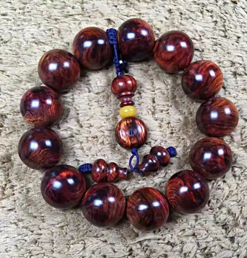 漏漏海黄紫油梨瘤疤花18手串