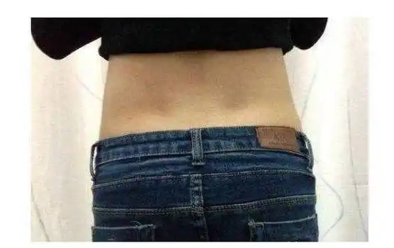 女人后腰上的"两个凹点"到底是什么?