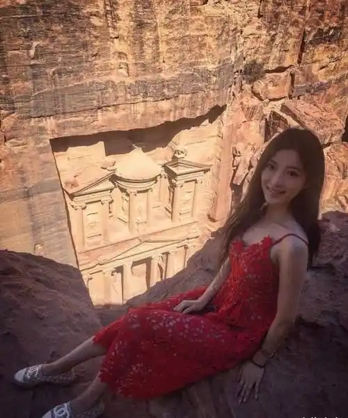 陈可欣_金融_孟雨睛