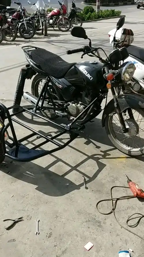 河北老铁的铃木骏驰挎斗改装中