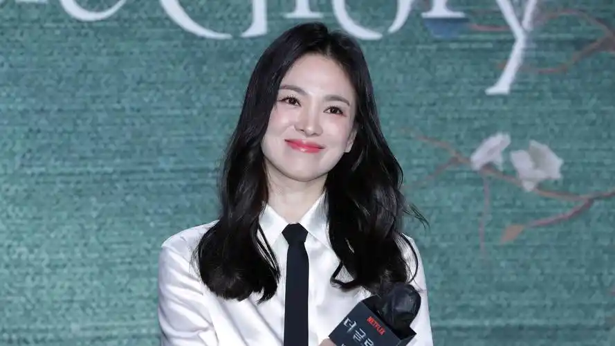 从韩流始祖到复仇女神,回顾宋慧乔 20 年演艺生涯总是那么精彩!