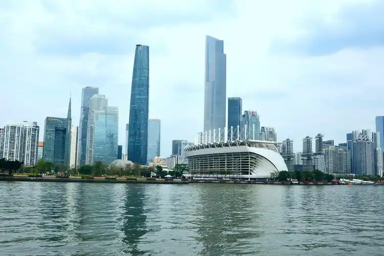广州塔,珠江边