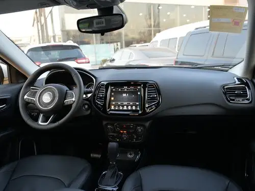 jeep指南者 2017款 200t 自动臻享版--内饰自由 / 165