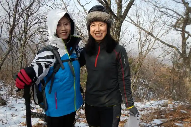 金达莱:登上虎鼻子山