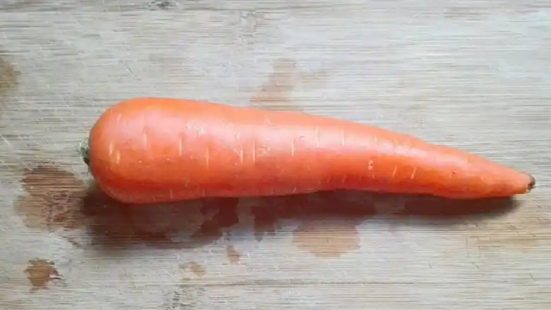 red;display:inline-block; href=/shicai/ 25>胡萝卜 /a>