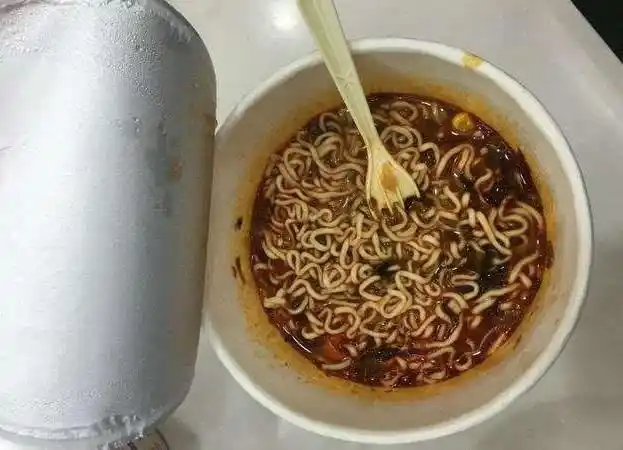 吃了这么多年的泡面才知道泡面桶注水线有这个作用你知道不