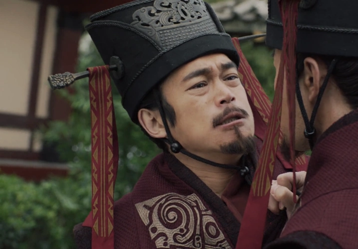 大秦赋大结局:李牧没死于郭开之手,回到邯郸,以怪异姿势自杀