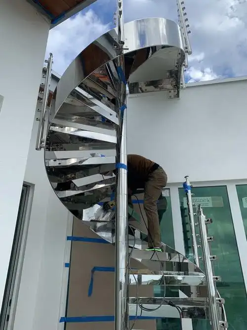 现代风格不锈钢踏步外弯曲楼梯螺旋楼梯设计 - buy 螺旋楼梯价格,螺旋