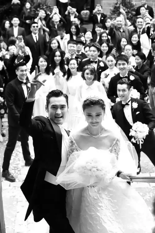 张歆艺袁弘结婚七周年了##张歆艺晒照庆祝结婚7周年