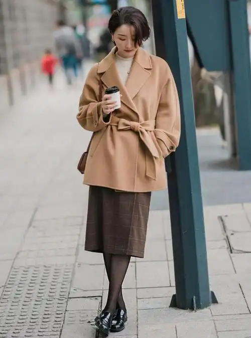 第二阶段:"膝下裙 乐福鞋"这样搭配更时髦减龄