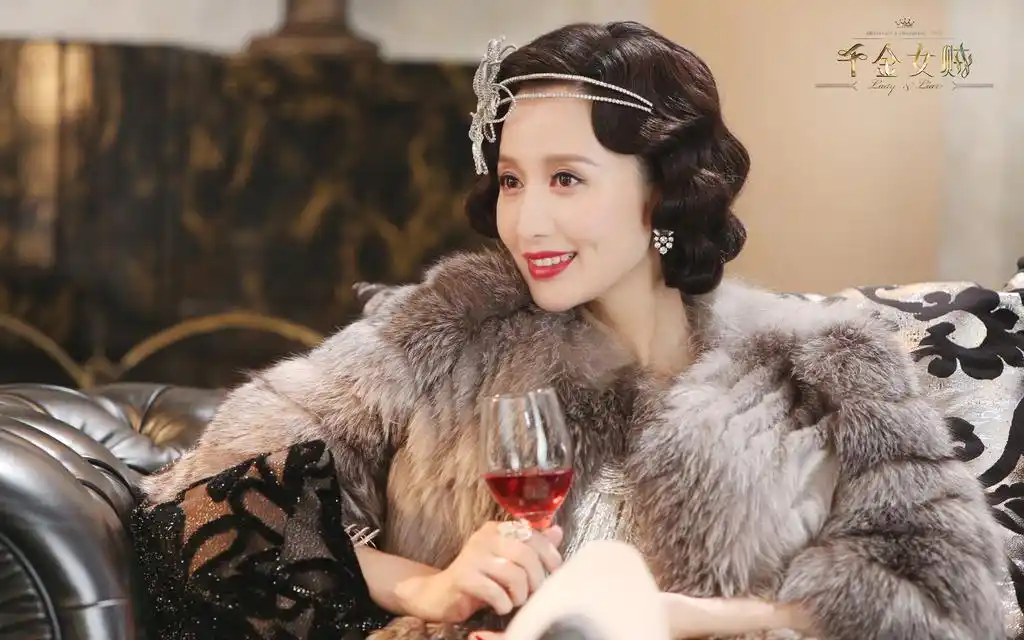 千金女贼海报剧照壁纸