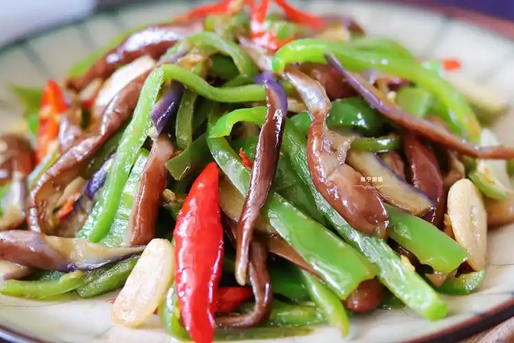 青椒炒茄子