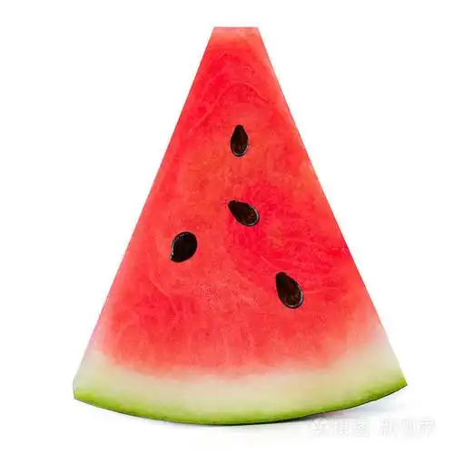 白色背景下分离出来的成熟西瓜切片
