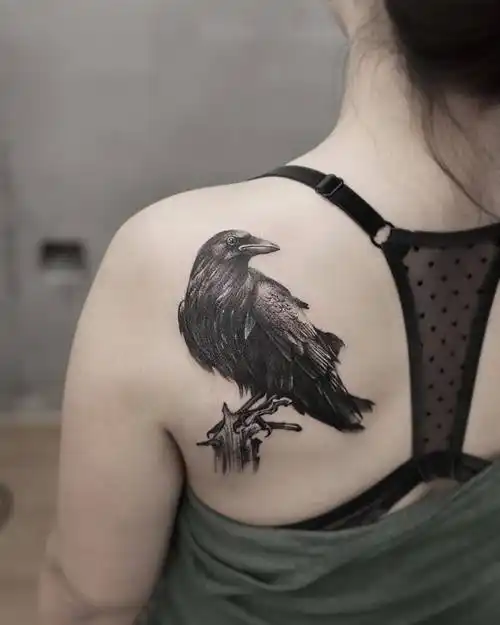 后背肩胛黑灰newschool乌鸦纹身图案