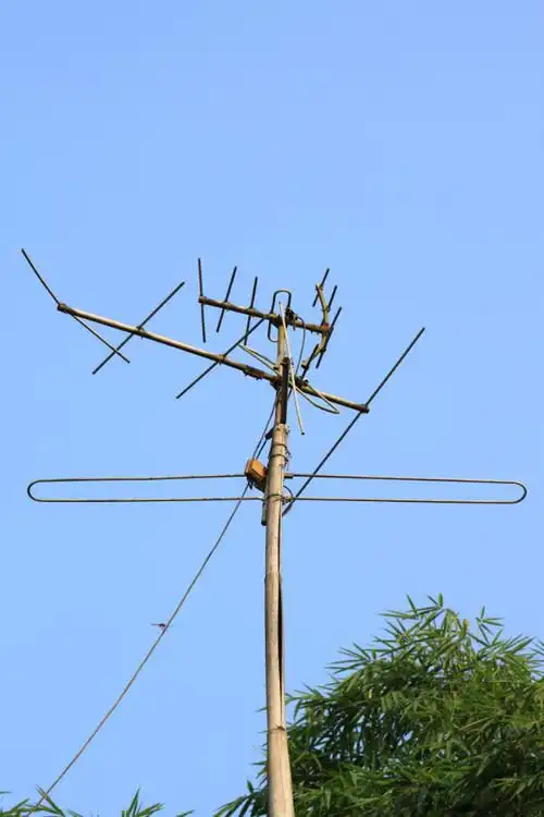 乡村的电视天线