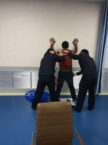 高官寨所,双一所,双二所,龙山所,枣园所,刁镇所共刑拘六名犯罪嫌疑人