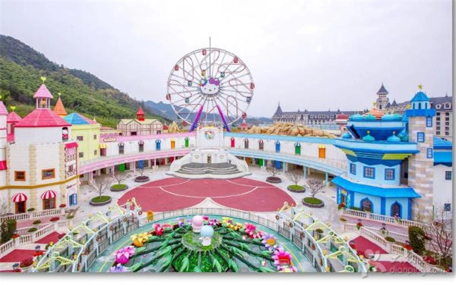 除了闻名于世的大竹海,天荒秤等自然景观外,还有hello kitty天使乐园