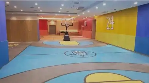 原来真正的儿童篮球场是这样的真的好看这种少儿体适能篮球场地板就是