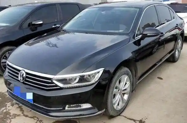 库存堆积如山的大众迈腾工作人员说给钱就卖你敢要吗