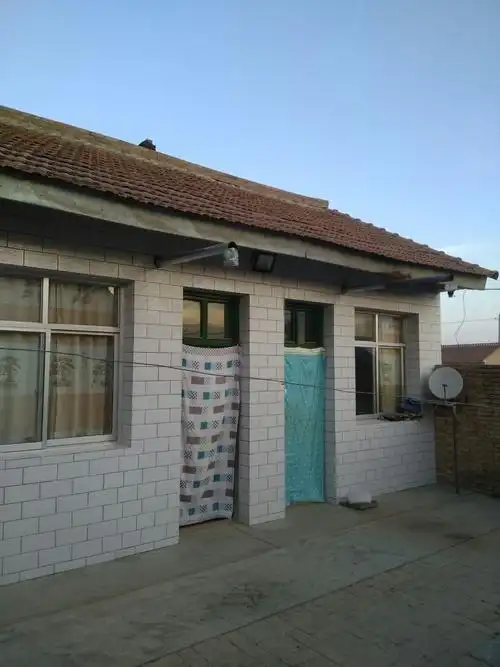 没有高楼别墅,我的三间瓦房里面温暖依然!