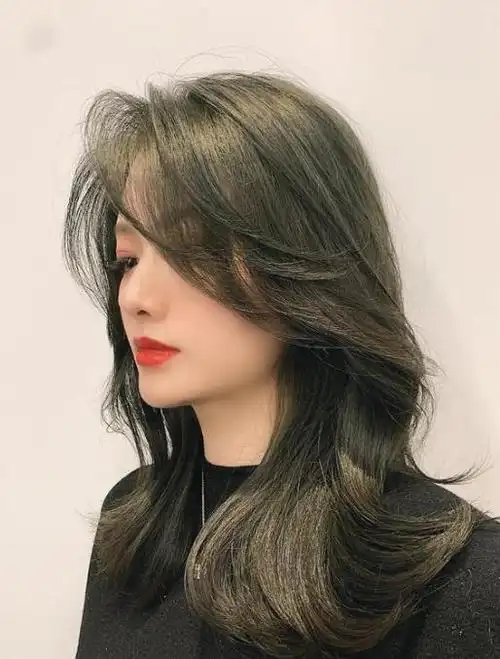 染发小步骤闷青色怎么调配