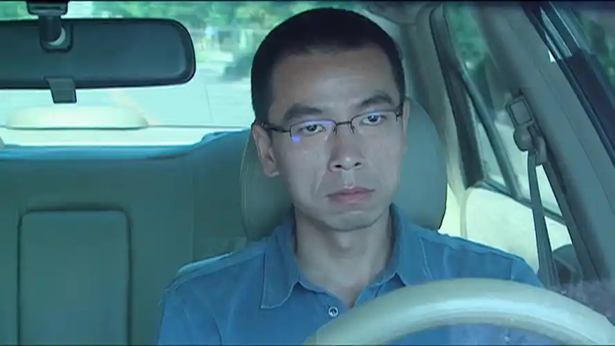 温柔的背后苏安华向陈广裕提出离婚陈广裕没有挽留