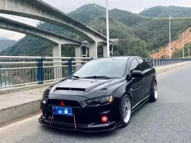 三菱翼神手动挡黑武士