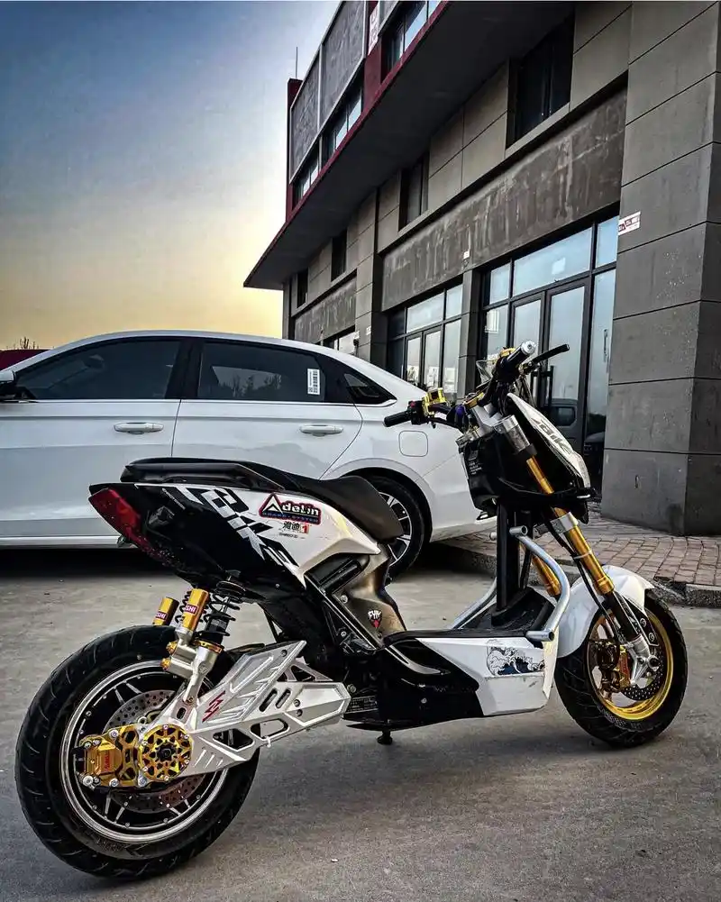 雅迪x5 #少年终将被年少不可得之物困其一生 #每个男人都 - 抖音