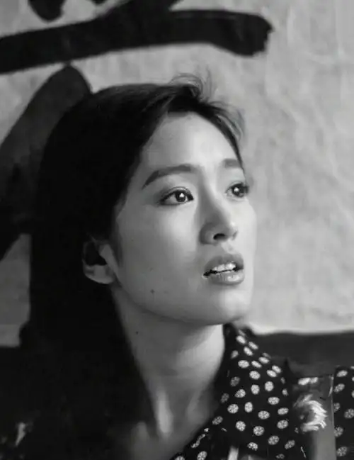 fp candid#巩皇巩俐超话有一种旺盛的东方美人之美,大气又耐看