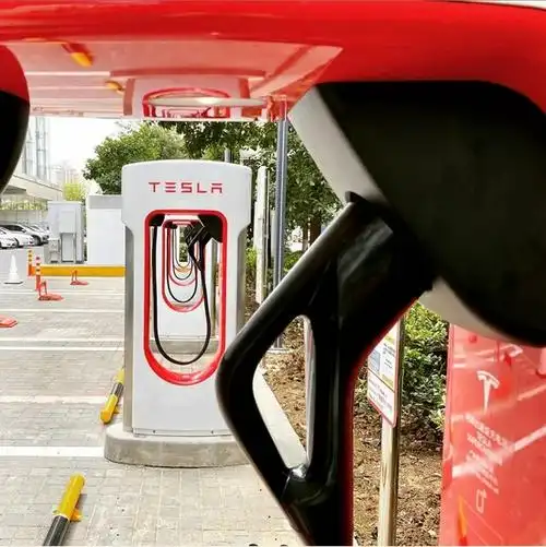 特斯拉超级充电桩,图源特斯拉官微