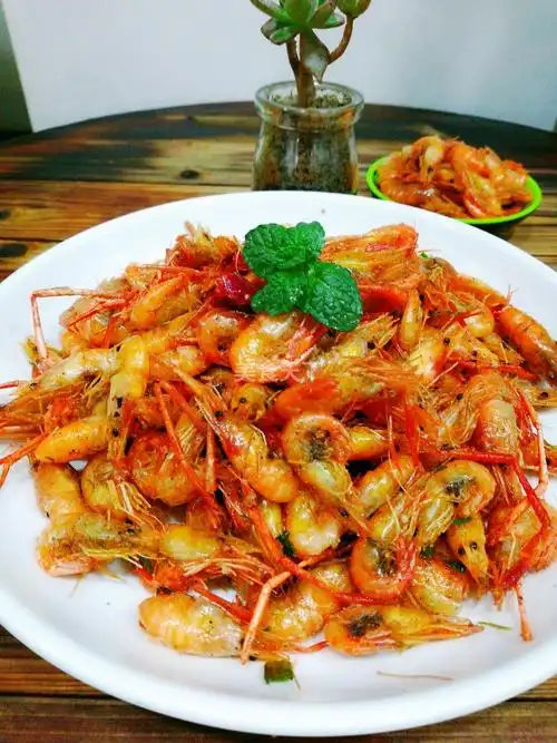 椒盐油爆虾最正宗的做法 家常椒盐油爆虾的做法