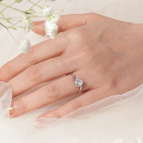 vdg女款求婚钻戒一克拉克拉戒指钻石缱绻白金合成处理钻石手饰