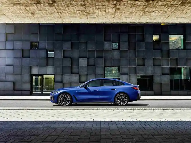 诠释运动美学,专注驾驶性能宝马集团发布首款纯电动四门轿跑创新bmw