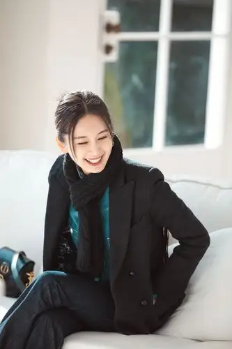 看得出来,王子文的穿搭风格非常有自己的特点.