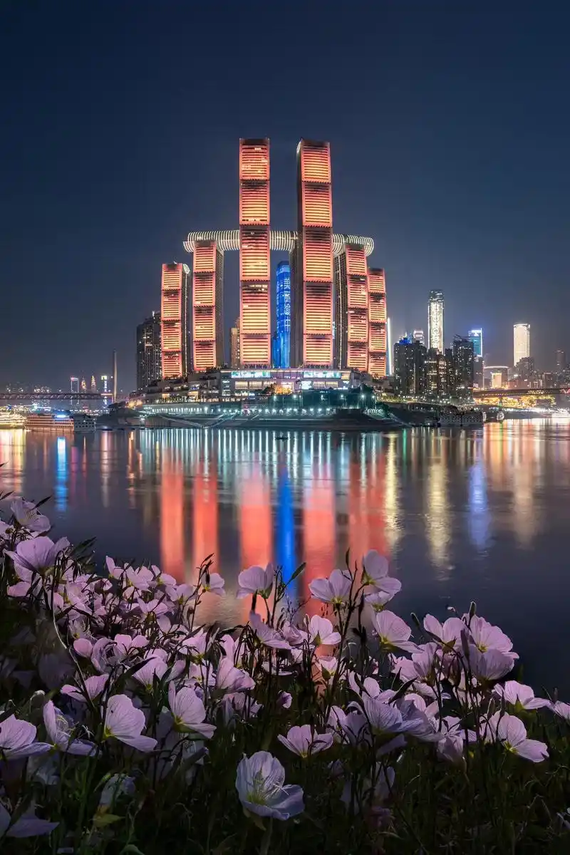 每一张都是屏保的重庆夜景.#重庆 #旅行推荐官 #心动五一  - 抖音
