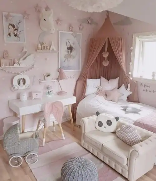 来一间粉色系的少女房间吧