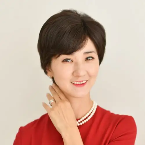 中老年真发假发短发女士蓬松发型 分缝头皮中年妈妈假发整顶发套