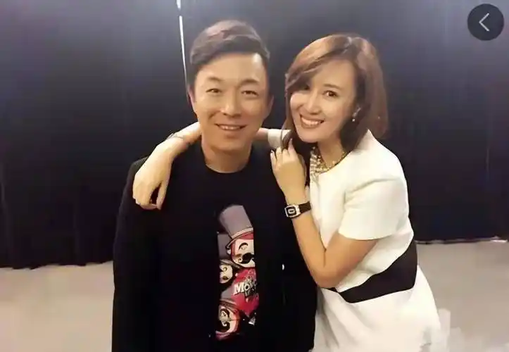 16岁爱上朱娜后裸婚,30年后再娶小16岁女星,他可真"专一"啊_沙宝亮