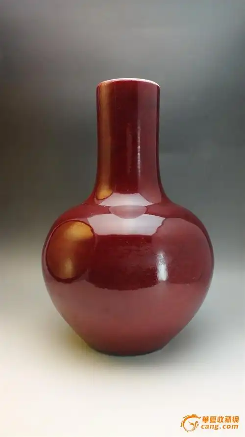 民国开门祭红釉天球瓶图1