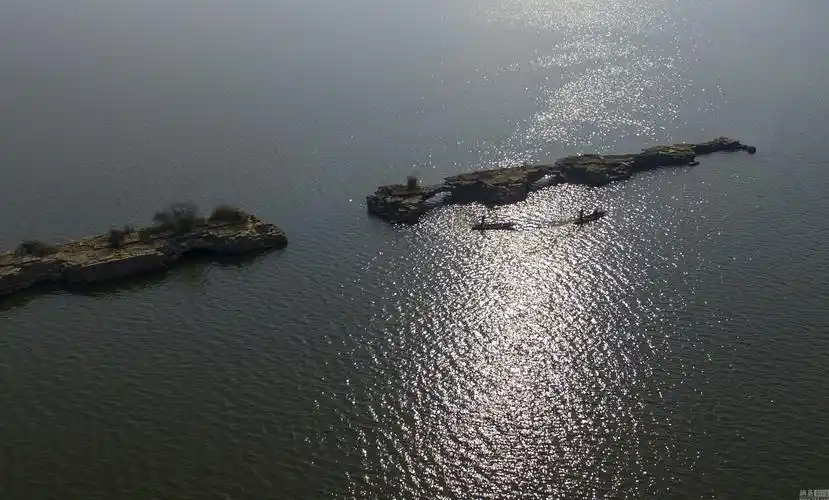 水落古桥出 江西新余仙女湖现明代万年桥