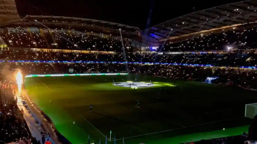 欧冠曼城主场随拍