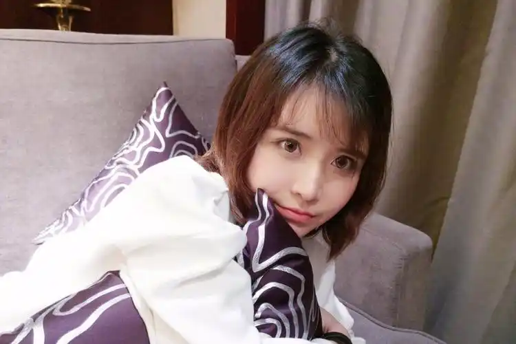 岑宁儿新专上线现场录音专辑衬托真挚音乐享受