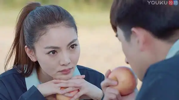 在武雨泽的微博上,分分钟能够看到他秀恩爱.