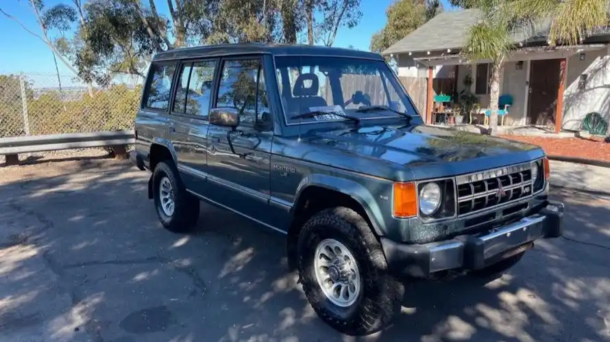 三菱蒙特罗l146美规高配帕杰罗v6