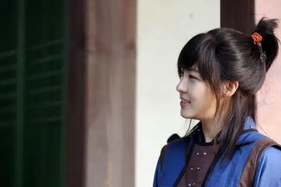 奇皇后河智苑女扮男装似美少年图