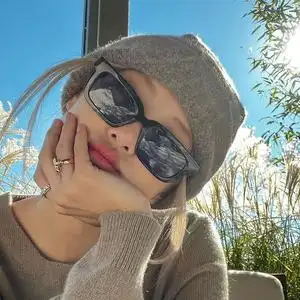 jennie同款高级感墨镜女2022新款潮复古欧美风太阳镜蹦迪辣妹眼镜