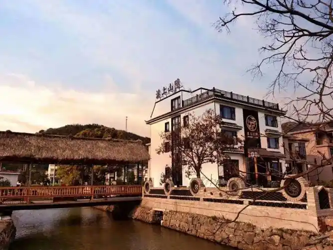 银宿级 -· 象山溪上山隐民宿 ·10地 址:象山县墙头镇黄溪村活动