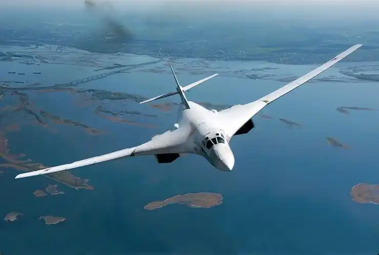 普京为何钟爱图160轰炸机?